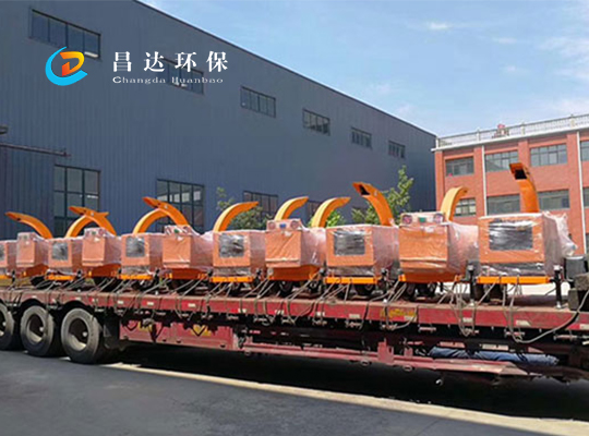 河南昌達(dá)HC-6130樹枝粉碎機(jī)整車發(fā)往新疆扶貧項(xiàng)目樹枝粉碎機(jī)