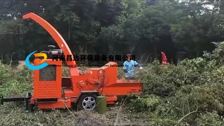 6140L樹枝粉碎機(jī)四川成都客戶現(xiàn)場